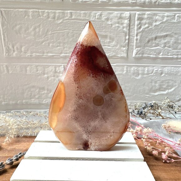 Gorgeous Carnelian Flame - Picture 4 of 8